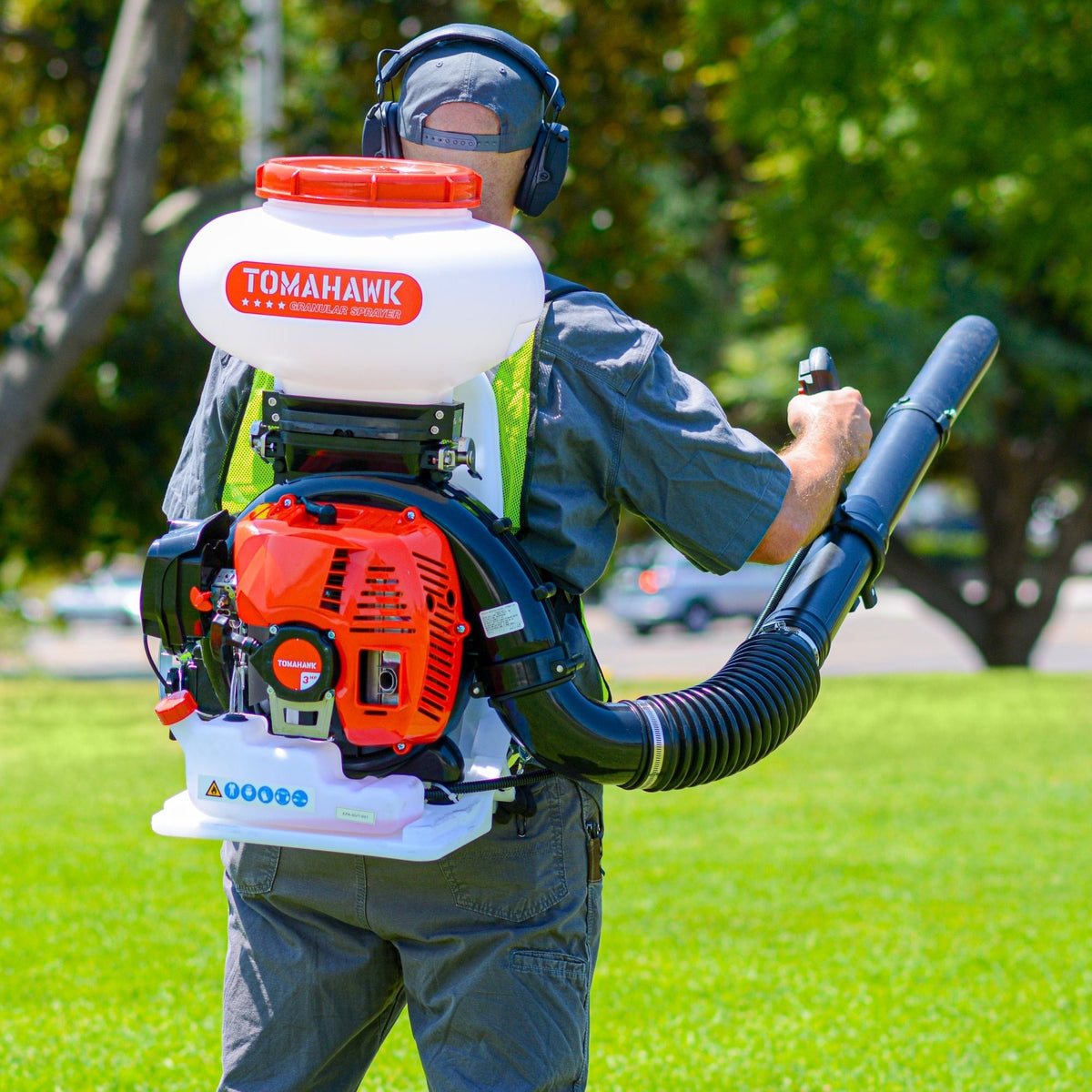 4-Gallon Backpack Motorized Fertilizer/Ice Melter Spreader T4O9 - product image 8