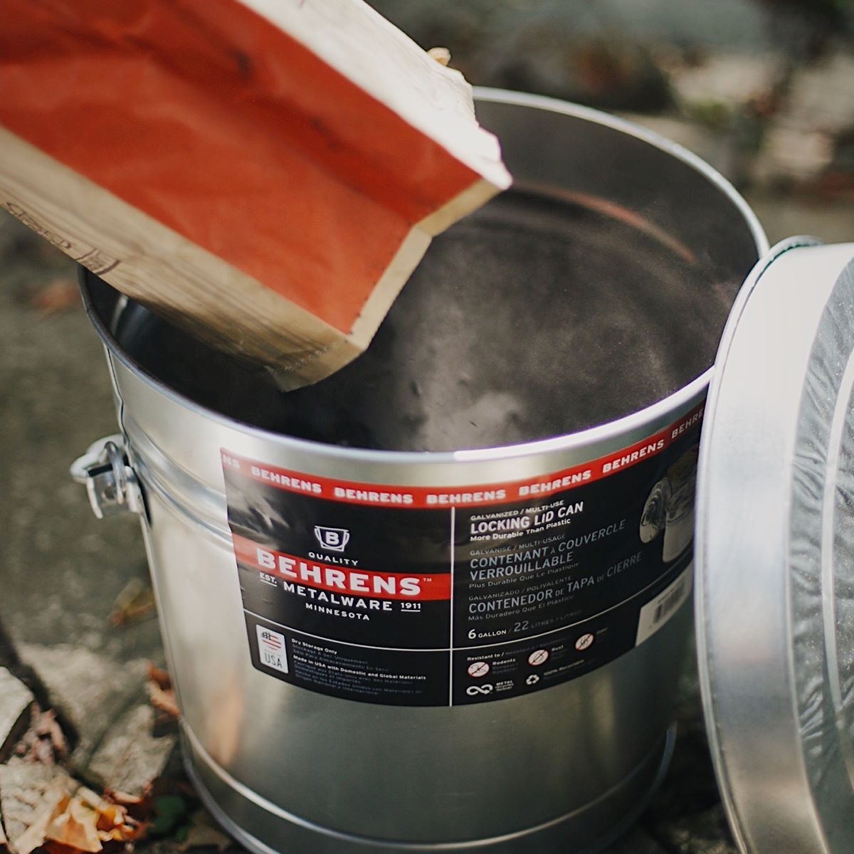 Galvanized Steel Multi-Use/Garbage Can with Locking Lid, 22-L (6 US gal) E8B6 - product image 4